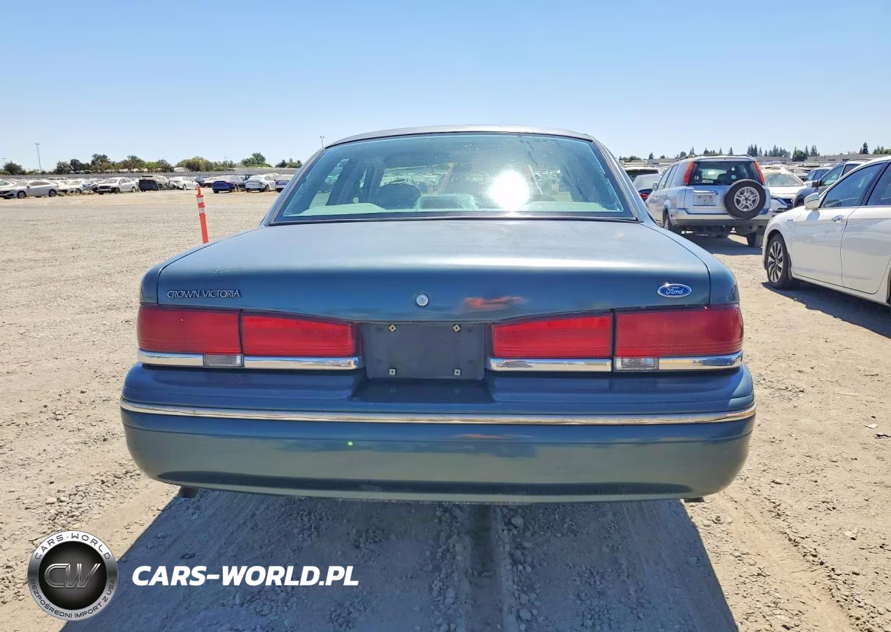 1996 Ford Crown Victoria Police Interceptor VIN:2FALP71W3TX174290 - 6