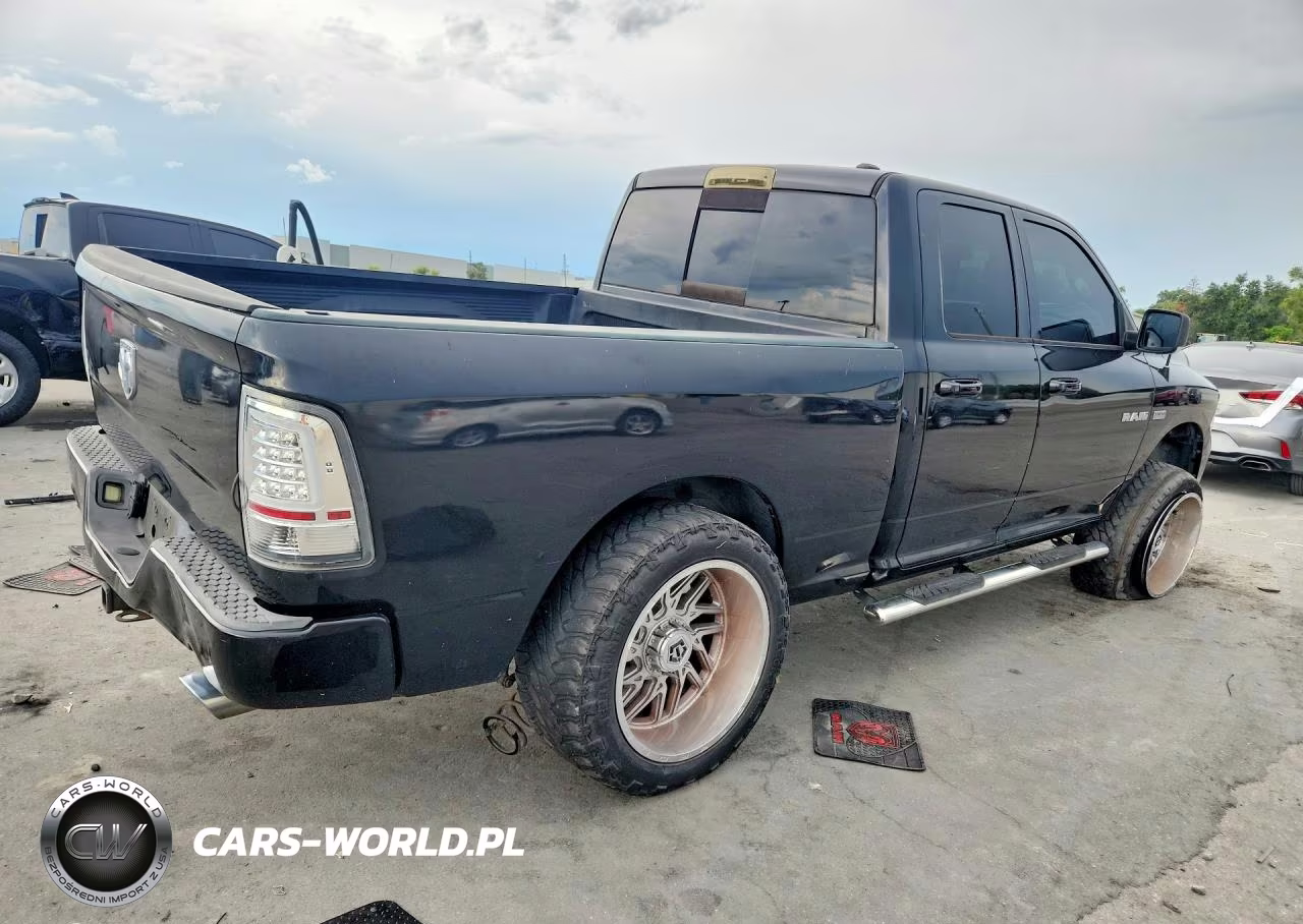 2009 Dodge Ram 1500 VIN:1D3HB18T29S763132 - 3