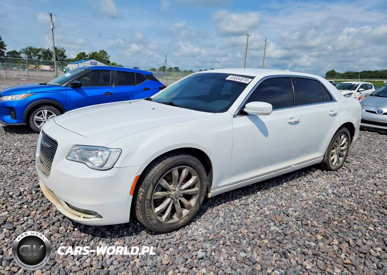 2015 Chrysler 300 Limited