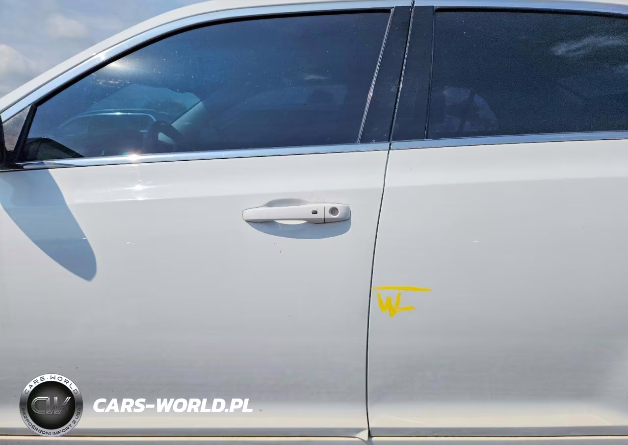2015 Chrysler 300 Limited VIN:2C3CCARGXFH736642 - 12
