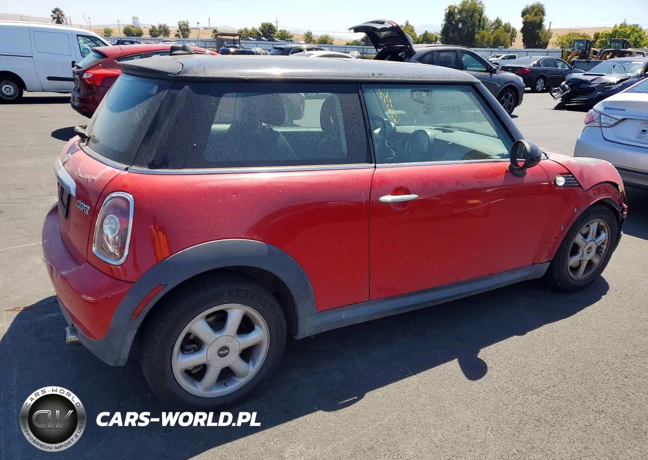 2009 Mini Cooper VIN:WMWMF33569TW79337 - 3