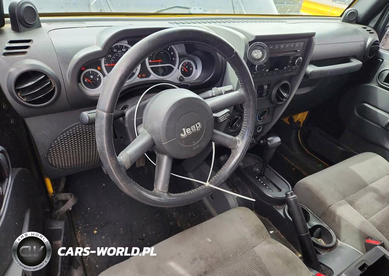 2008 Jeep Wrangler Rubicon VIN:1J4GA64108L630784 - 8