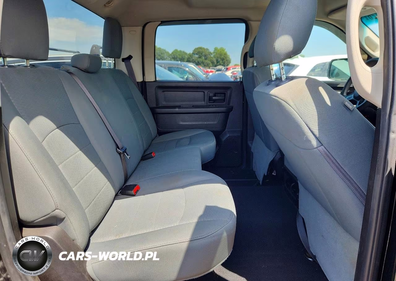 2019 Ram 1500 Classic Tradesman VIN:1C6RR7KM6KS675517 - 10