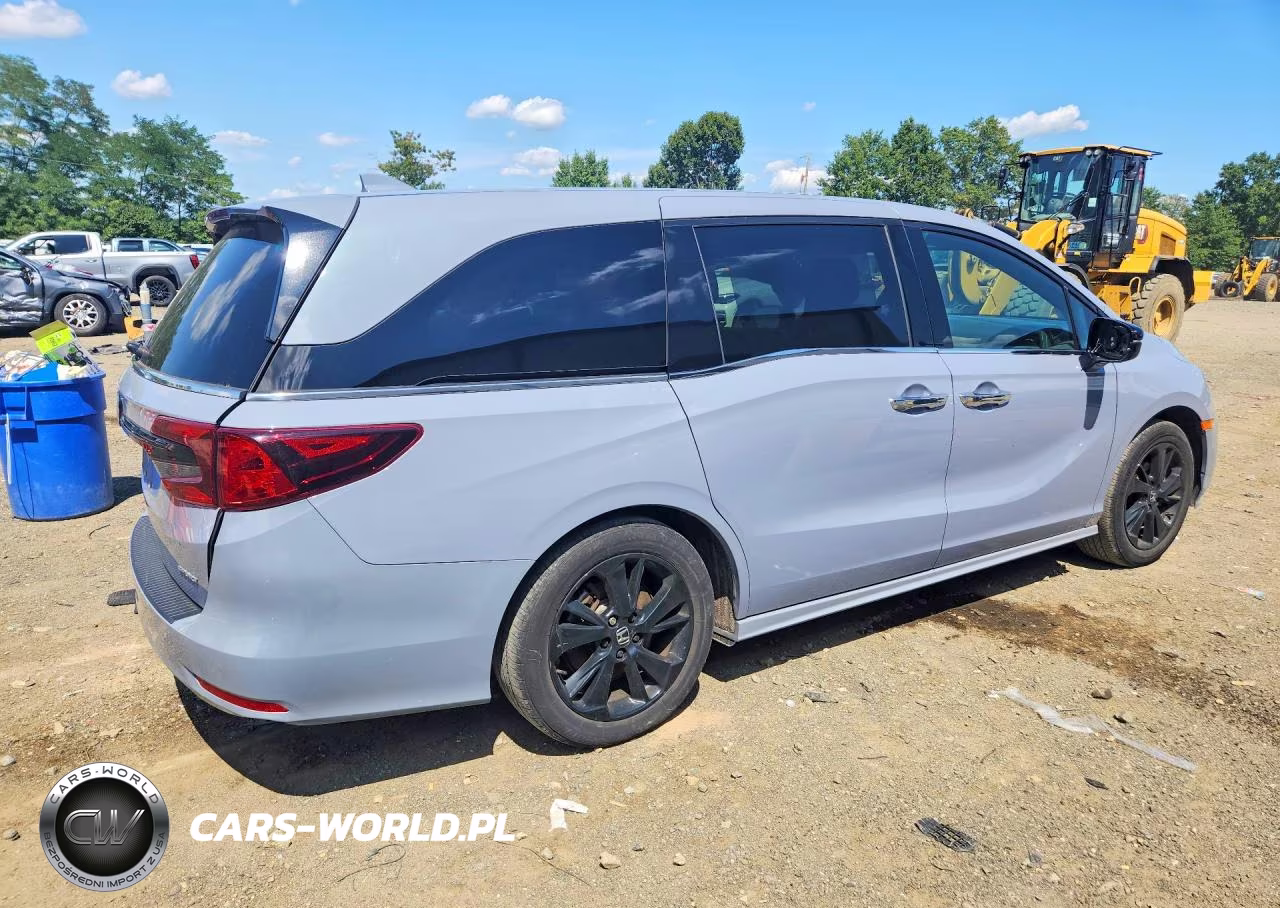 2023 Honda Odyssey Sport-L VIN:5FNRL6H71PB068791 - 3