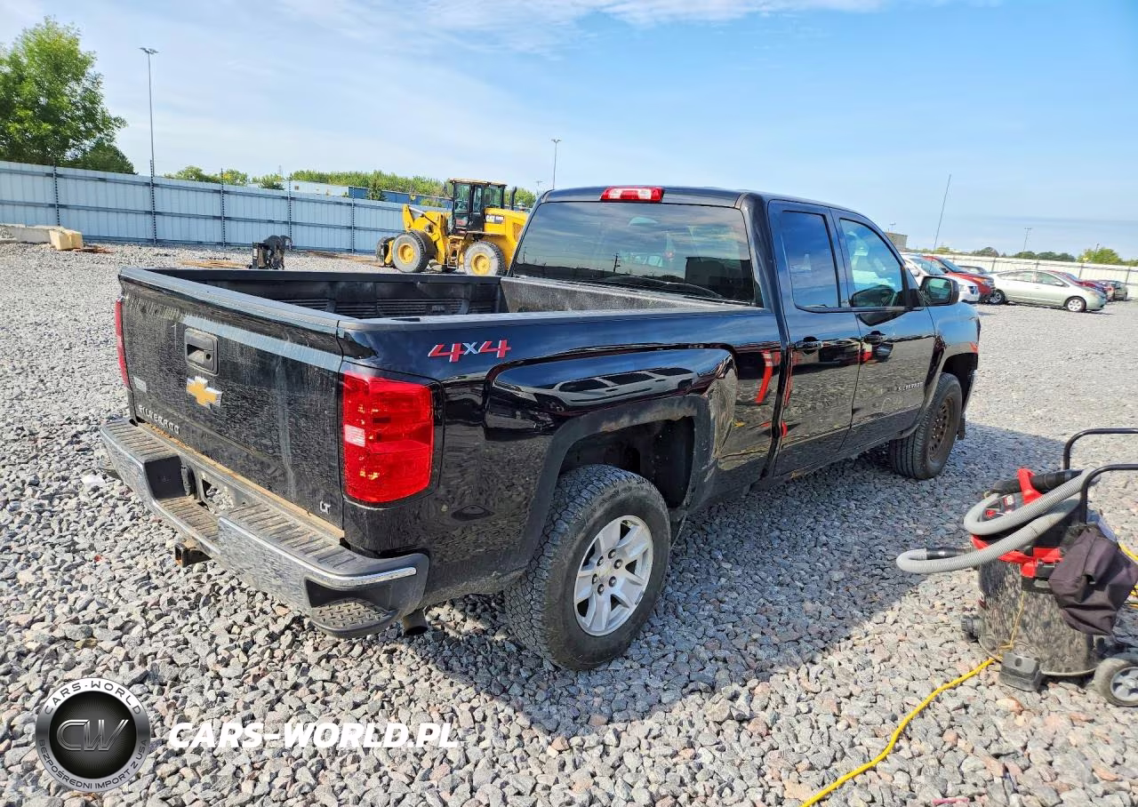 2018 Chevrolet Silverado K1500 Lt VIN:1GCVKREH5JZ358579 - 3
