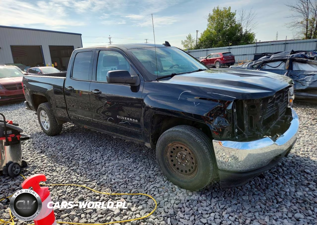 2018 Chevrolet Silverado K1500 Lt VIN:1GCVKREH5JZ358579 - 4