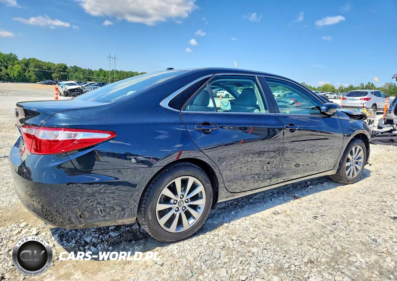 2017 Toyota Camry Xle VIN:4T1BF1FKXHU699417 - 3