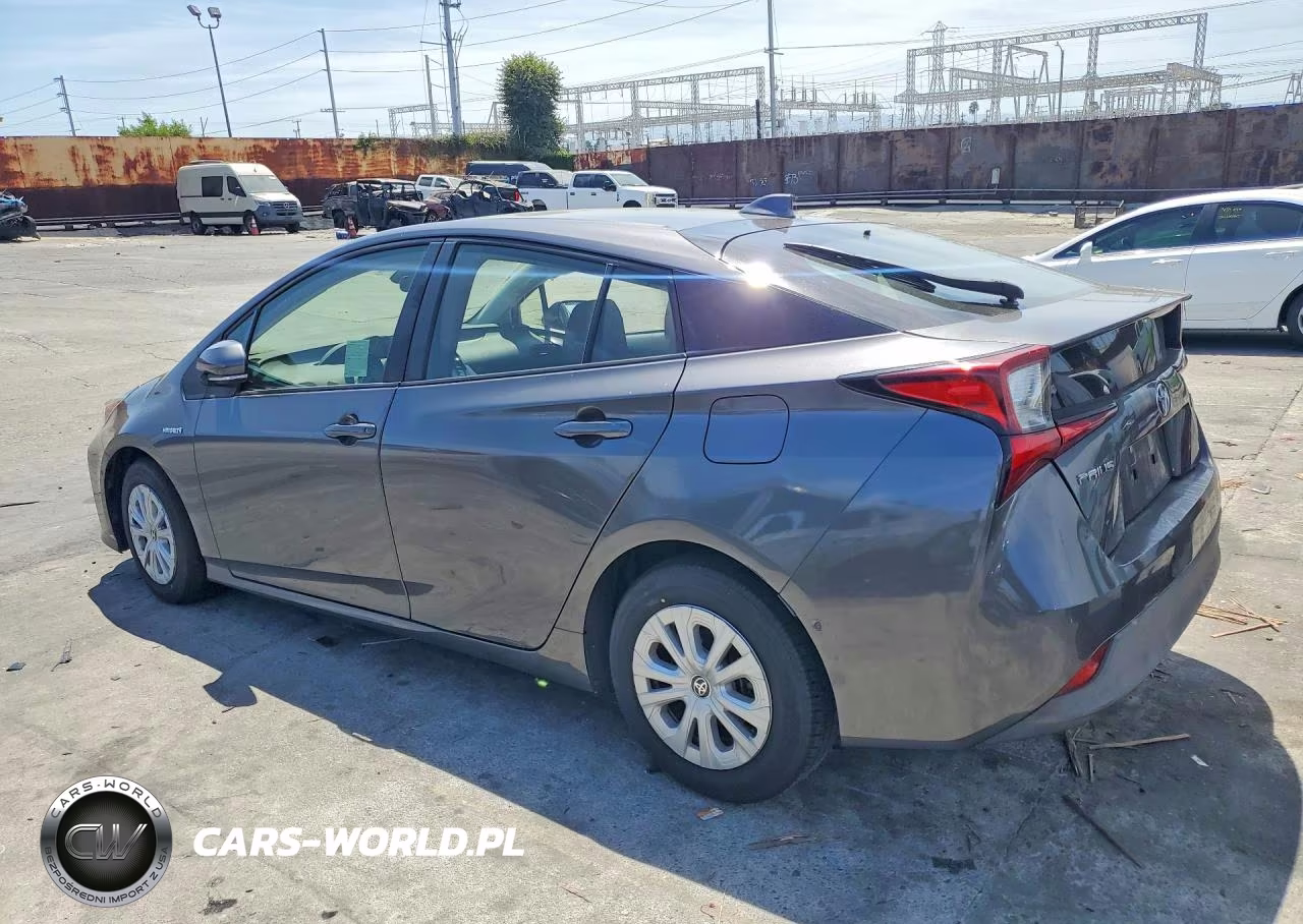 2021 Toyota Prius Le VIN:JTDKAMFU9M3132976 - 2