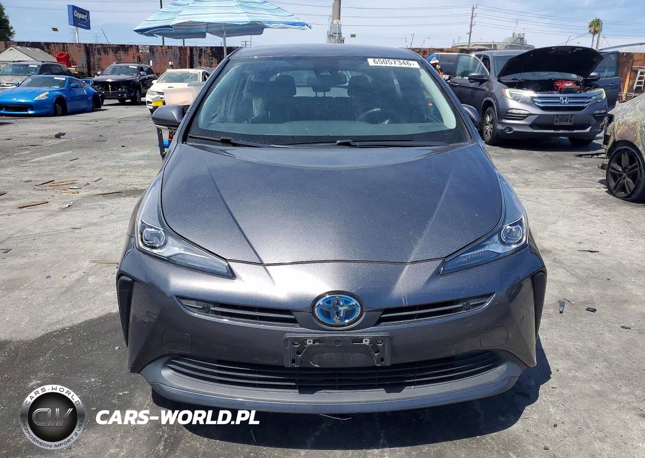 2021 Toyota Prius Le VIN:JTDKAMFU9M3132976 - 5