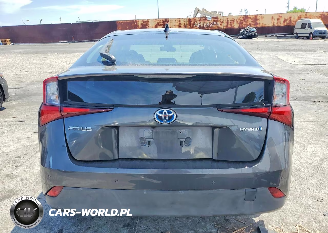 2021 Toyota Prius Le VIN:JTDKAMFU9M3132976 - 6