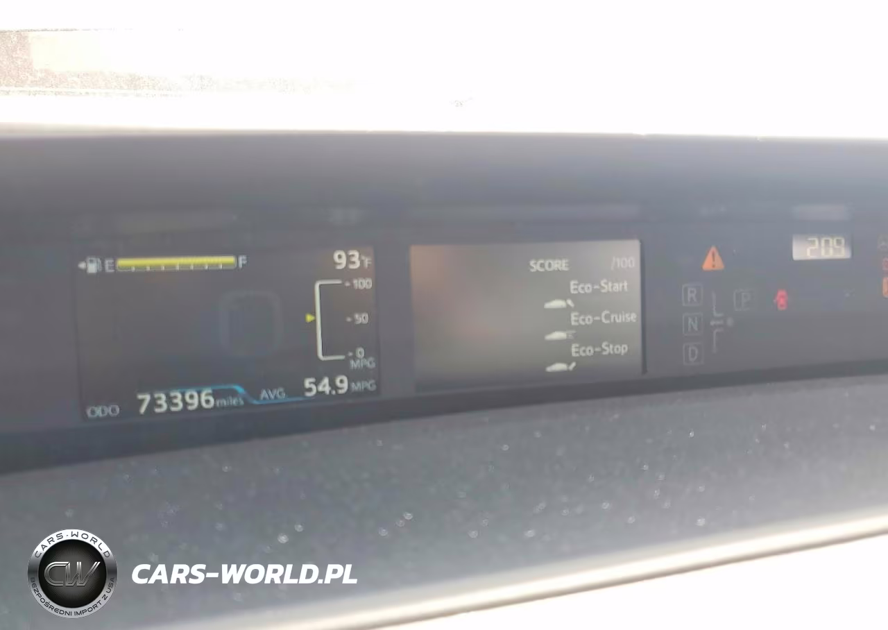 2021 Toyota Prius Le VIN:JTDKAMFU9M3132976 - 9