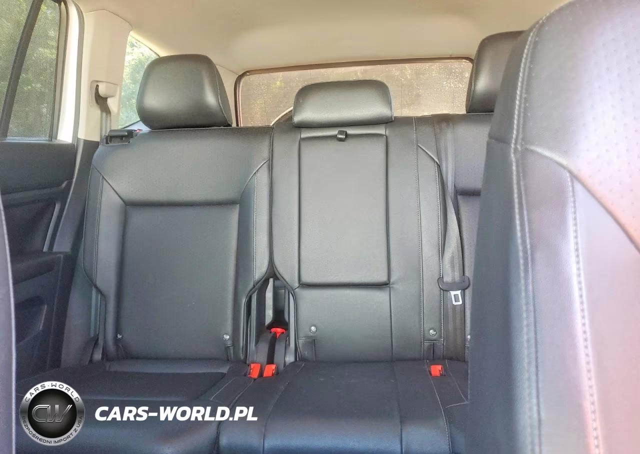 2018 Volkswagen Atlas Se VIN:1V2CR2CA8JC562679 - 10