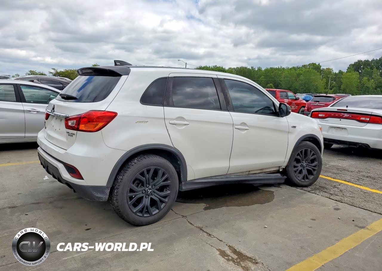 2018 Mitsubishi Outlander Sport Es VIN:JA4AR3AU6JZ024534 - 3