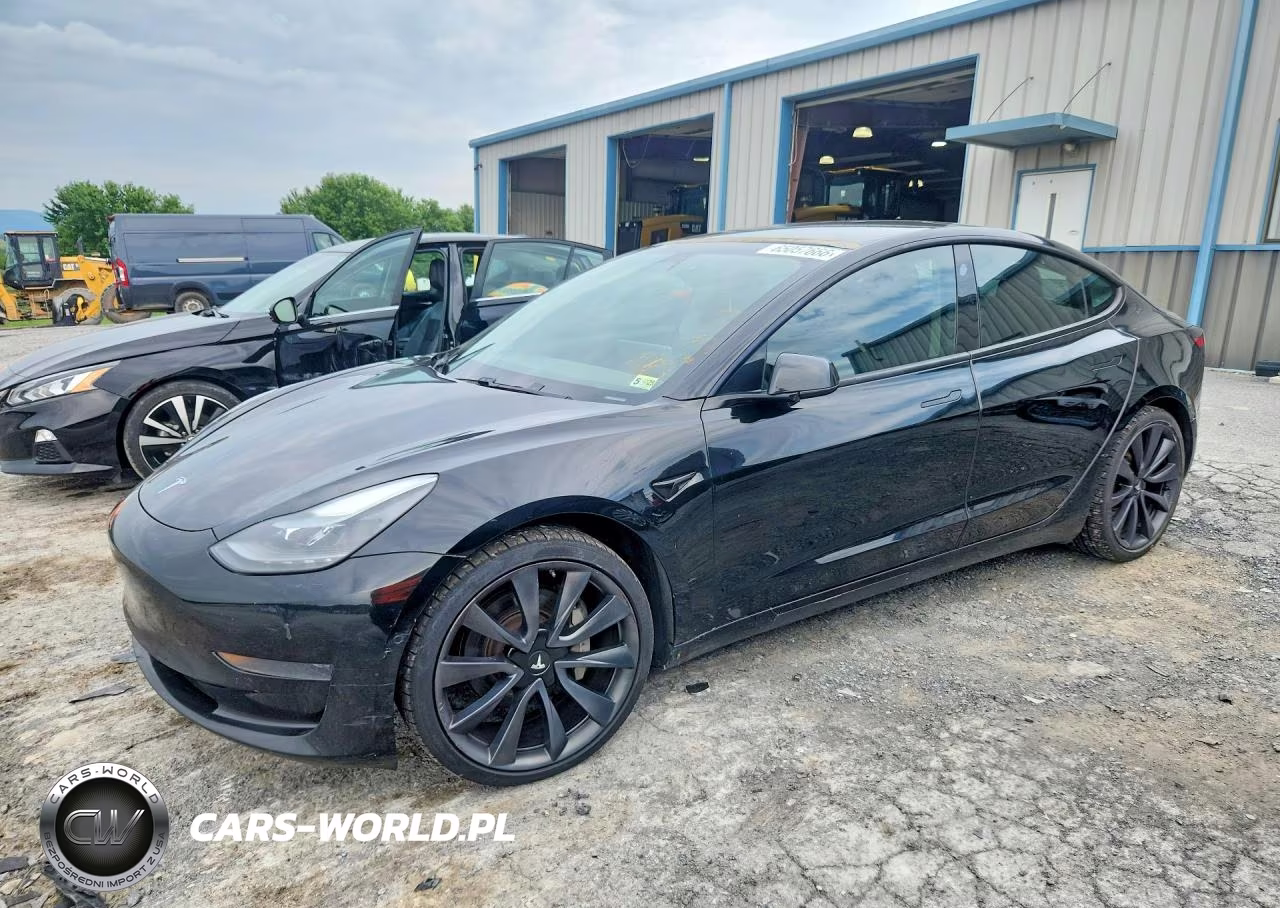 2021 Tesla Model 3 – zdjęcie 1 z 12