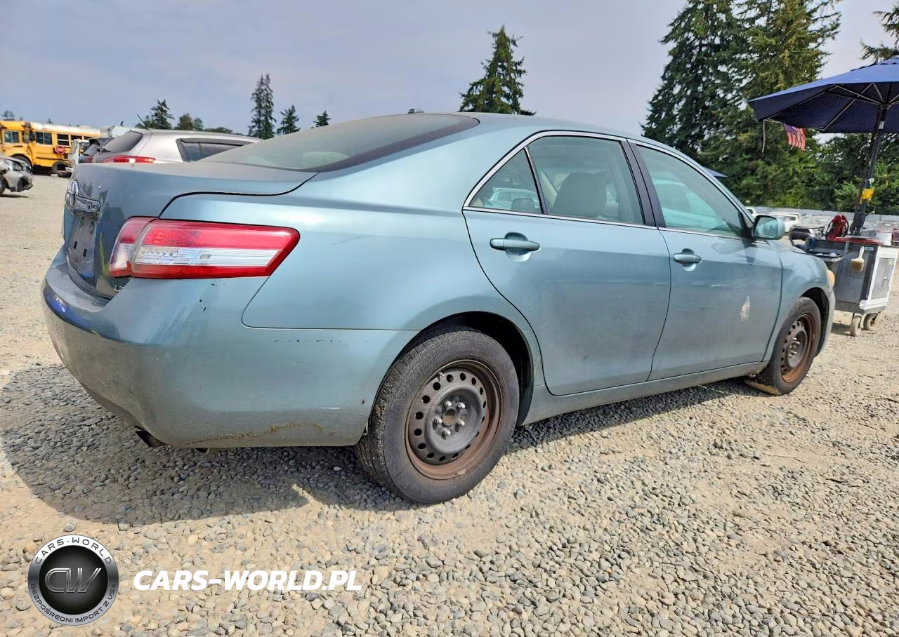 2010 Toyota Camry Le VIN:4T1BF3EK8AU575813 - 3