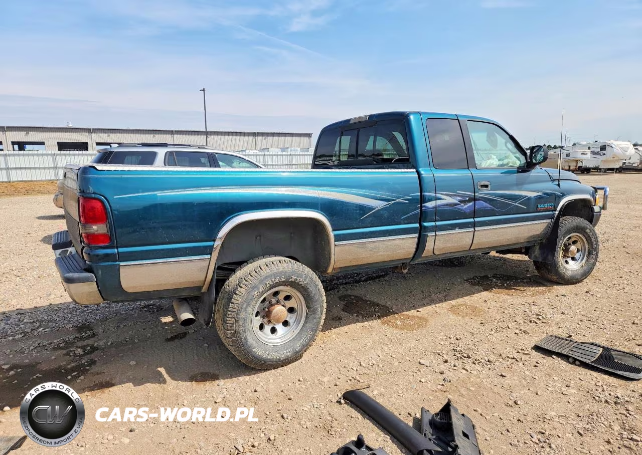 1998 Dodge Ram 2500 VIN:1B7KF2368WJ227720 - 3
