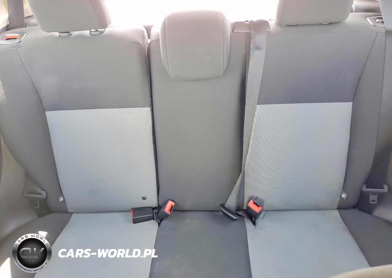 2015 Ford Fiesta S VIN:3FADP4TJ0FM157614 - 10