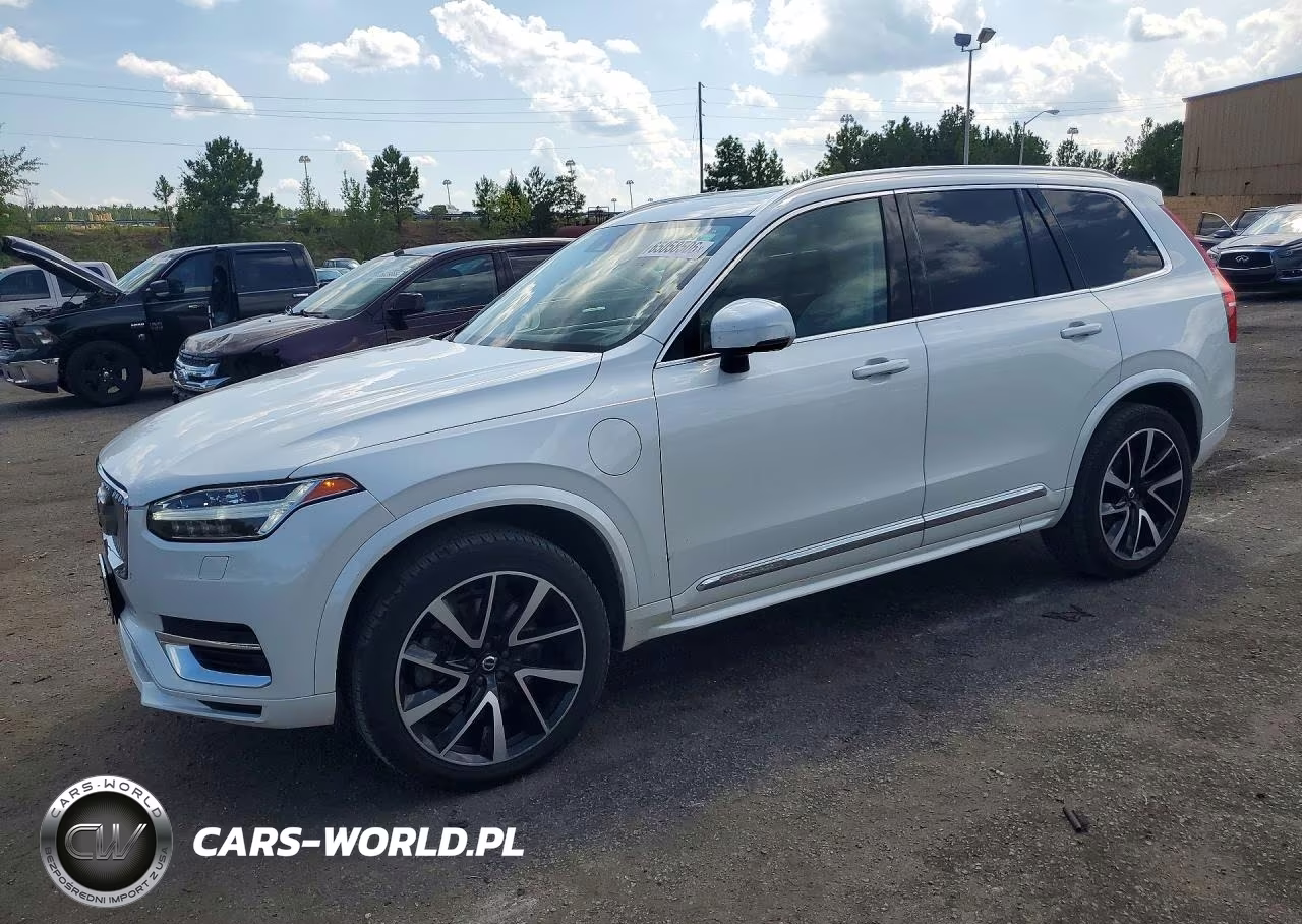 2021 Volvo Xc90 T8 Recharge Momentum