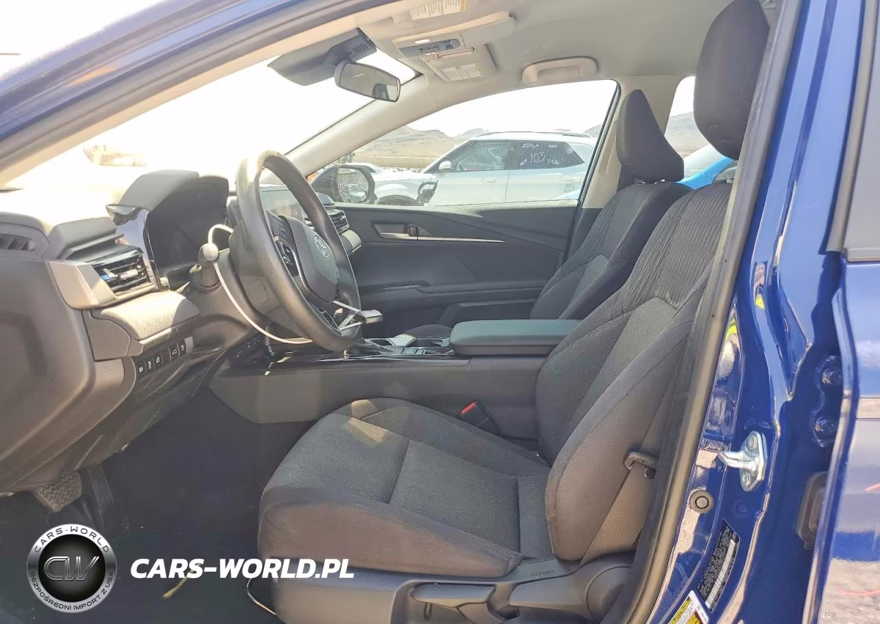 2025 Toyota Camry Le VIN:4T1DAACKXSU069612 - 7