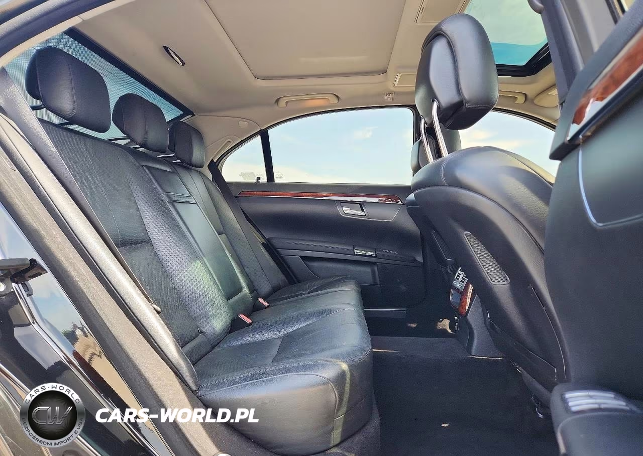 2007 Mercedes-Benz S 550 VIN:WDDNG71X37A139586 - 10