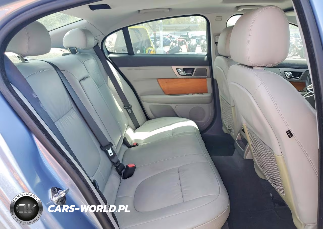 2009 Jaguar Xf Luxury VIN:SAJWA05B79HR37011 - 10
