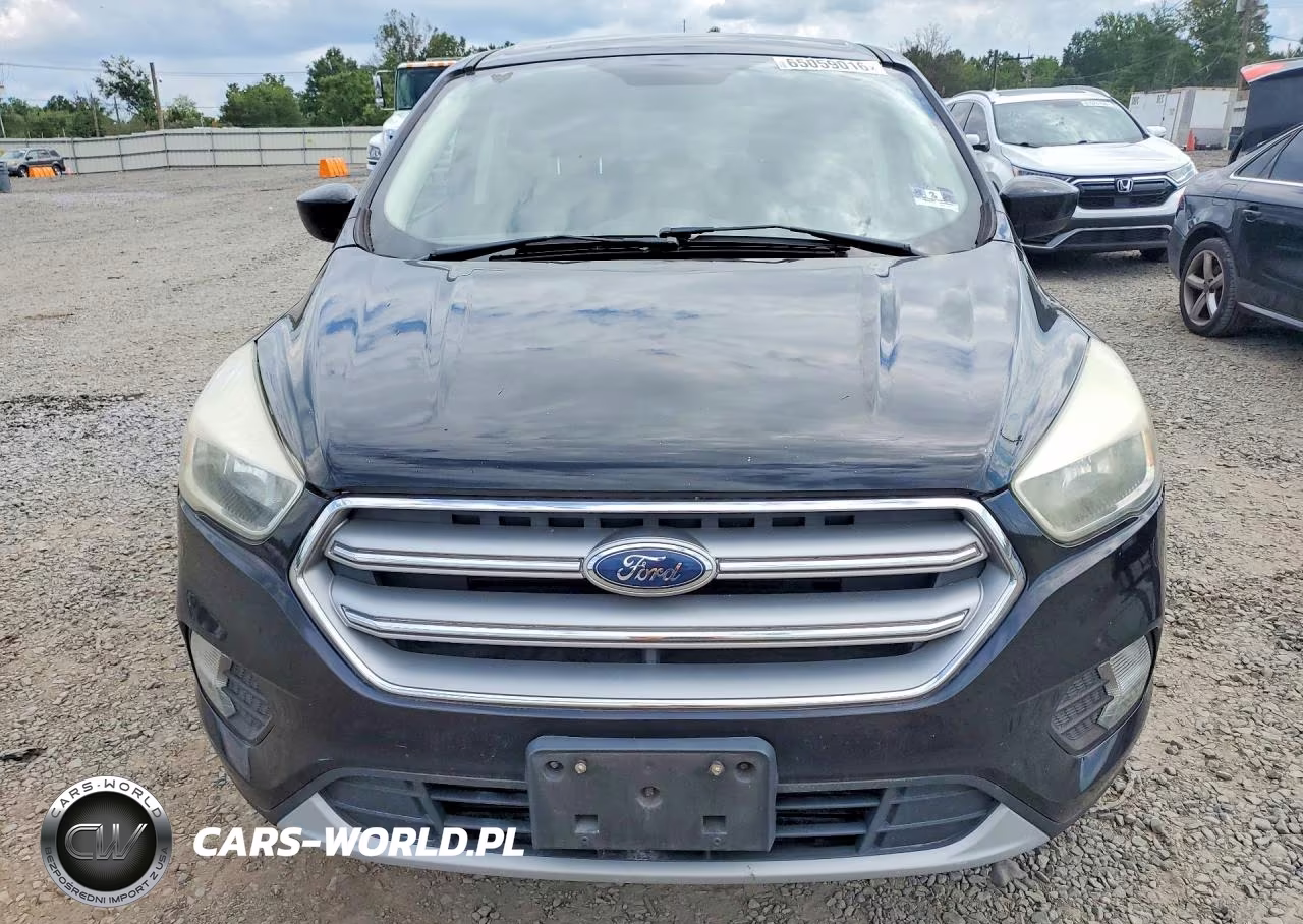 2017 Ford Escape Se VIN:1FMCU9GD0HUD02449 - 5