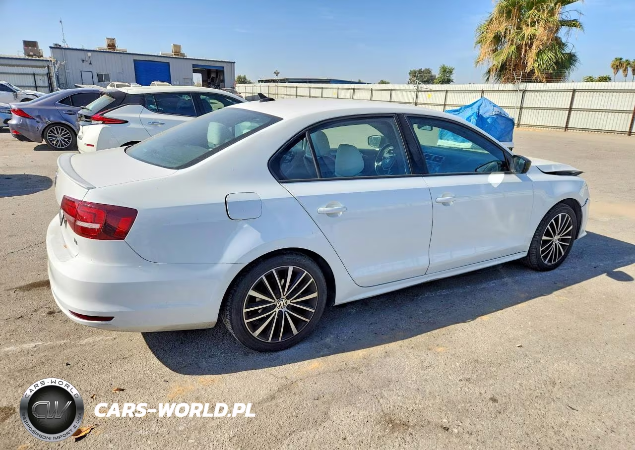 2017 Volkswagen Jetta Sport VIN:3VWD17AJ5HM386855 - 3
