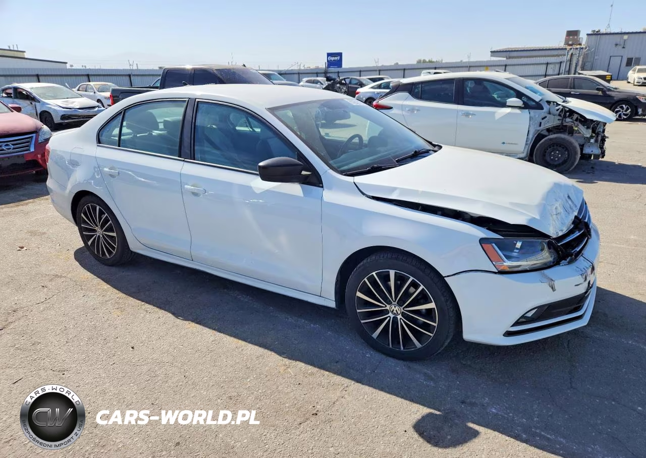 2017 Volkswagen Jetta Sport VIN:3VWD17AJ5HM386855 - 4