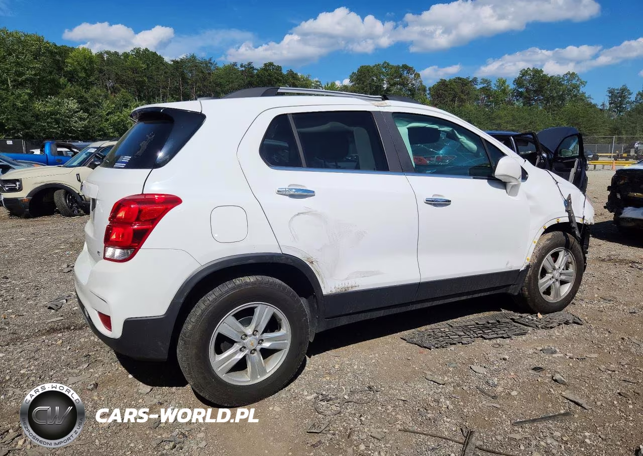 2018 Chevrolet Trax 1Lt VIN:KL7CJLSB4JB707180 - 3