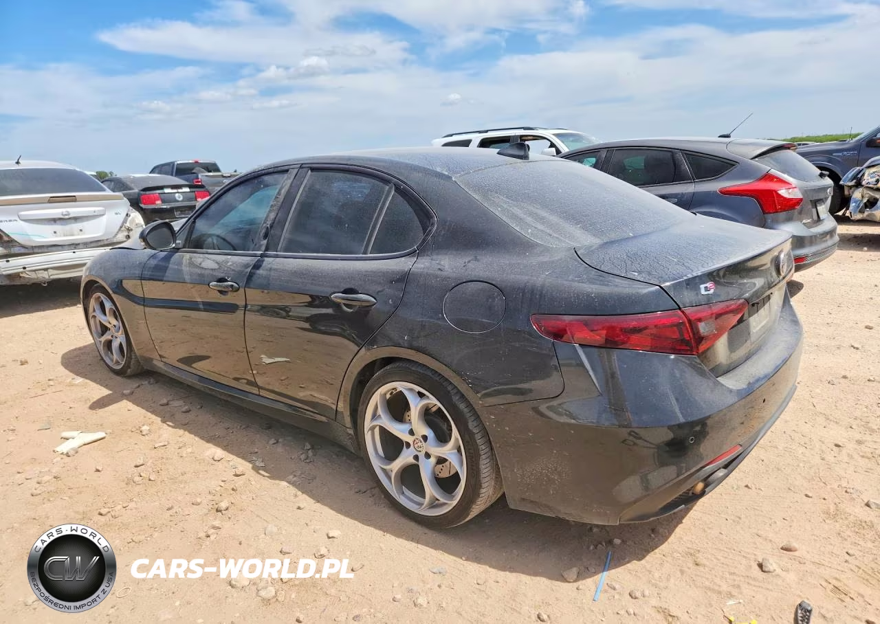 2018 Alfa Romeo Giulia Ti VIN:ZARFAECN6J7576346 - 2