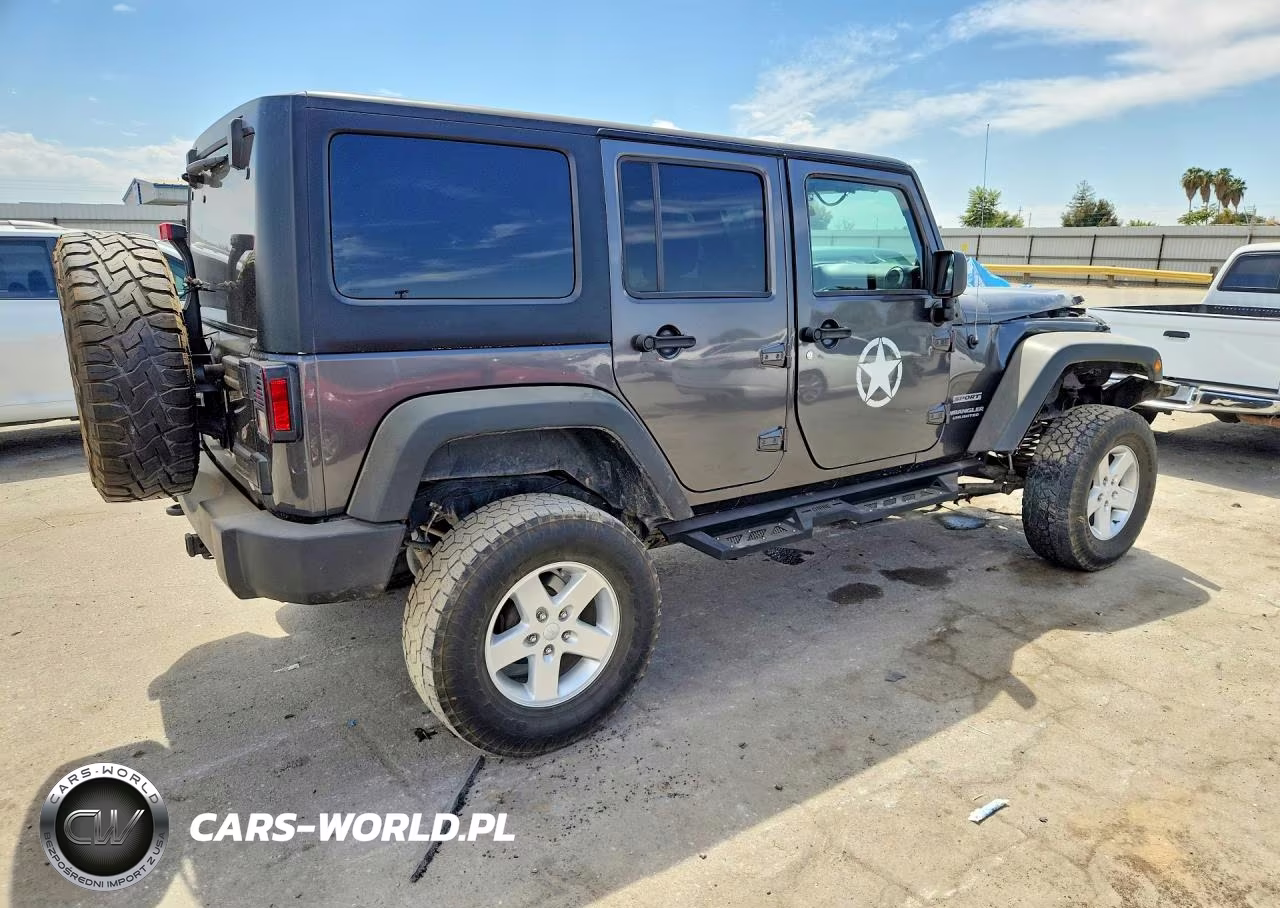 2014 Jeep Wrangler Unlimited Sport VIN:1C4HJWDG7EL246866 - 3