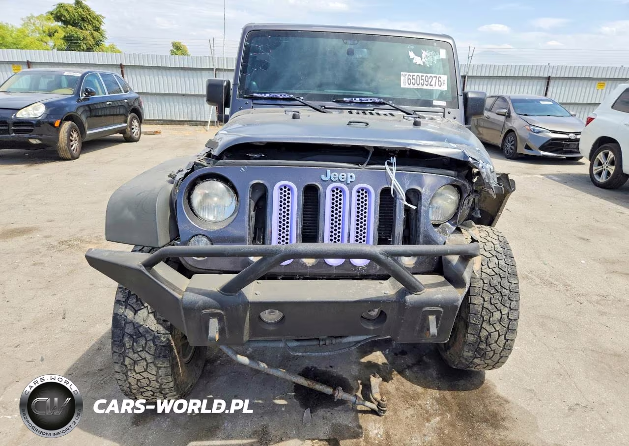 2014 Jeep Wrangler Unlimited Sport VIN:1C4HJWDG7EL246866 - 5