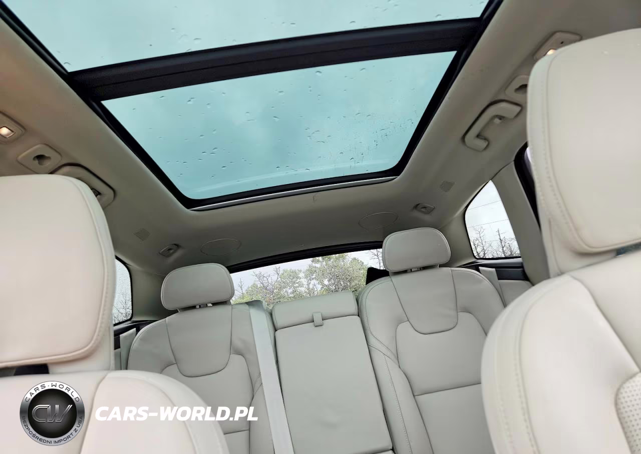 2025 Volvo Xc60 Ultra VIN:YV4H60RM9S1070307 - 10