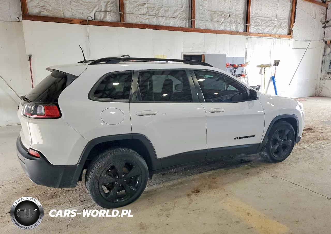 2019 Jeep Cherokee Latitude Plus VIN:1C4PJLLN1KD286327 - 3