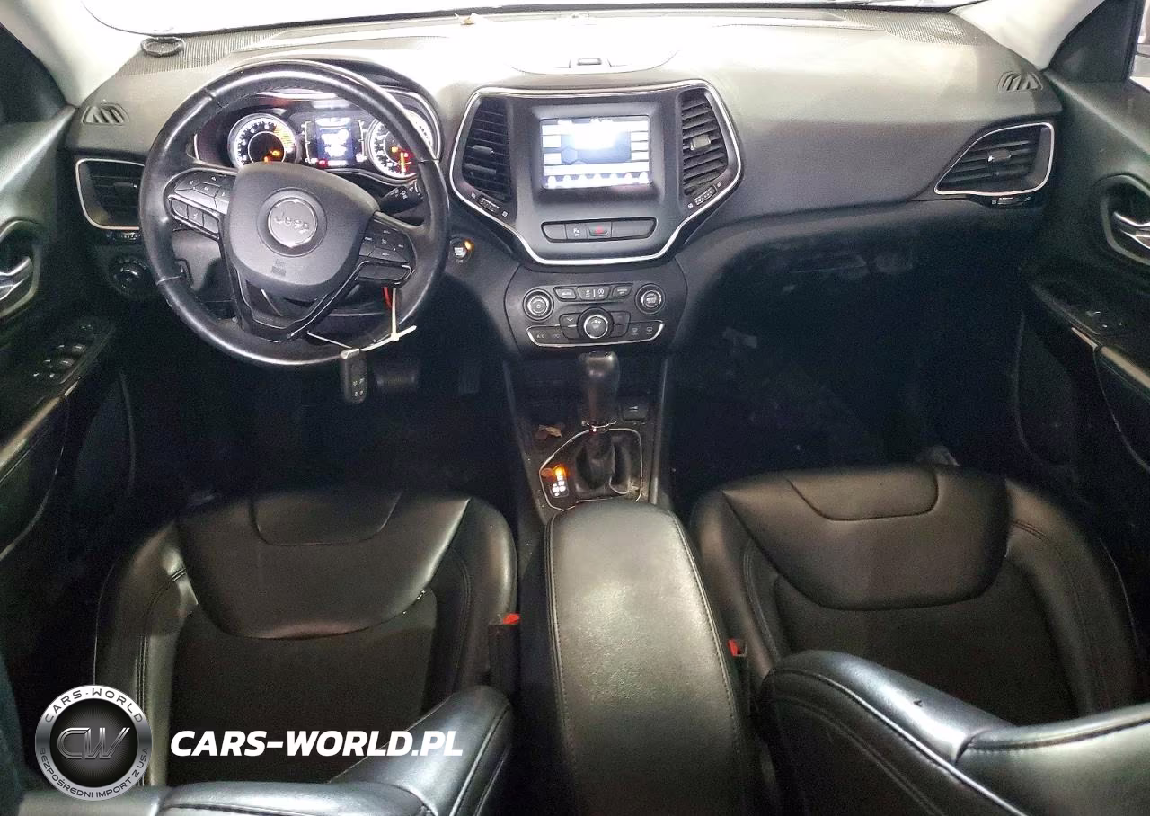 2019 Jeep Cherokee Latitude Plus VIN:1C4PJLLN1KD286327 - 8