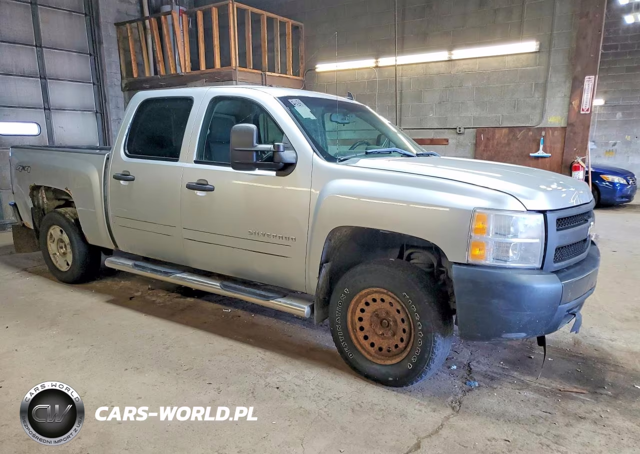 2013 Chevrolet Silverado C1500 Heavy Duty VIN:3GCPKSE77DG378912 - 4