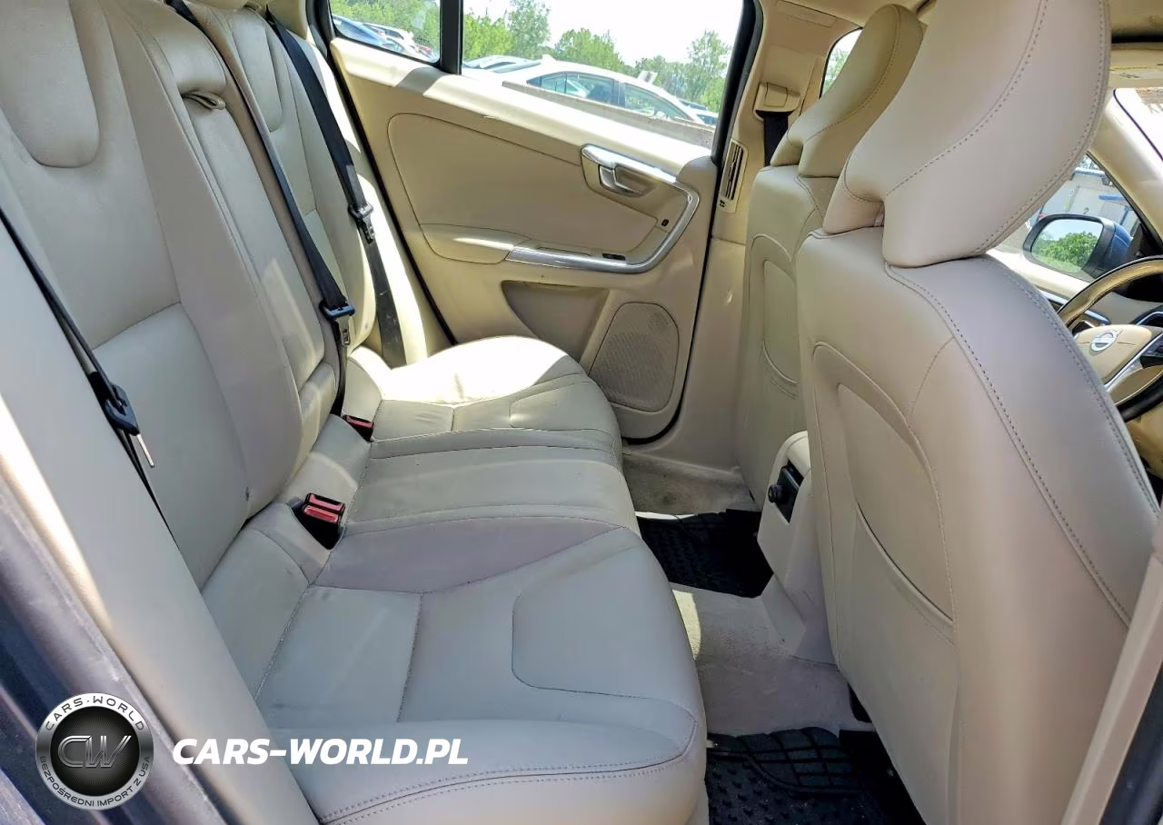 2015 Volvo S60 Premier VIN:YV1612TKXF1342441 - 10