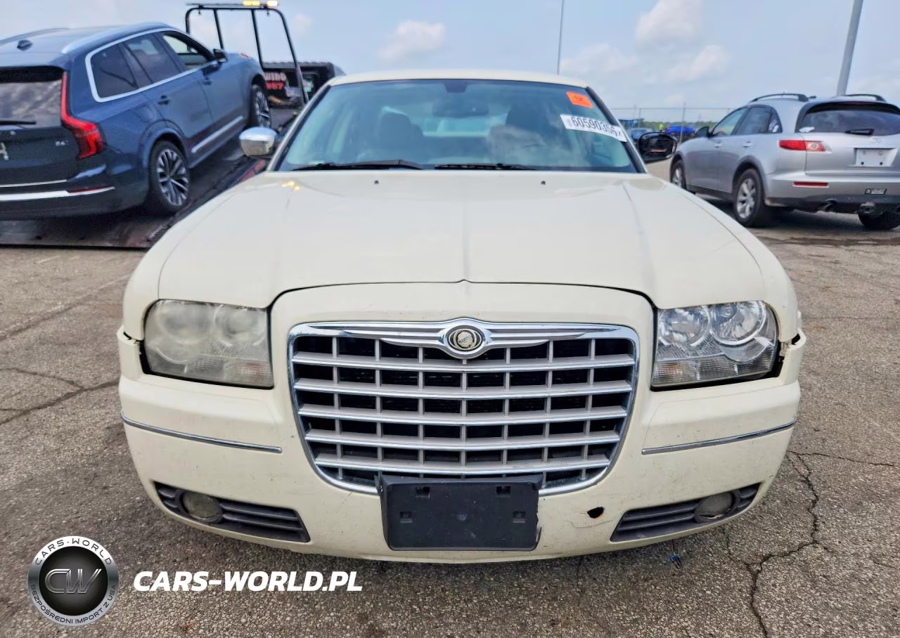 2010 Chrysler 300 Touring VIN:2C3CA5CV6AH254246 - 5