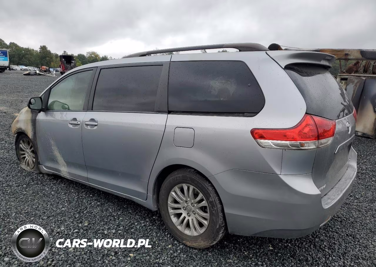 2013 Toyota Sienna Xle VIN:5TDYK3DC4DS313364 - 2