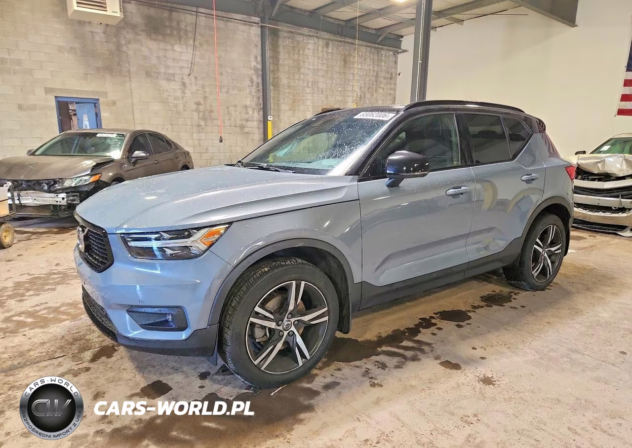2021 Volvo Xc40 T5 R-Design