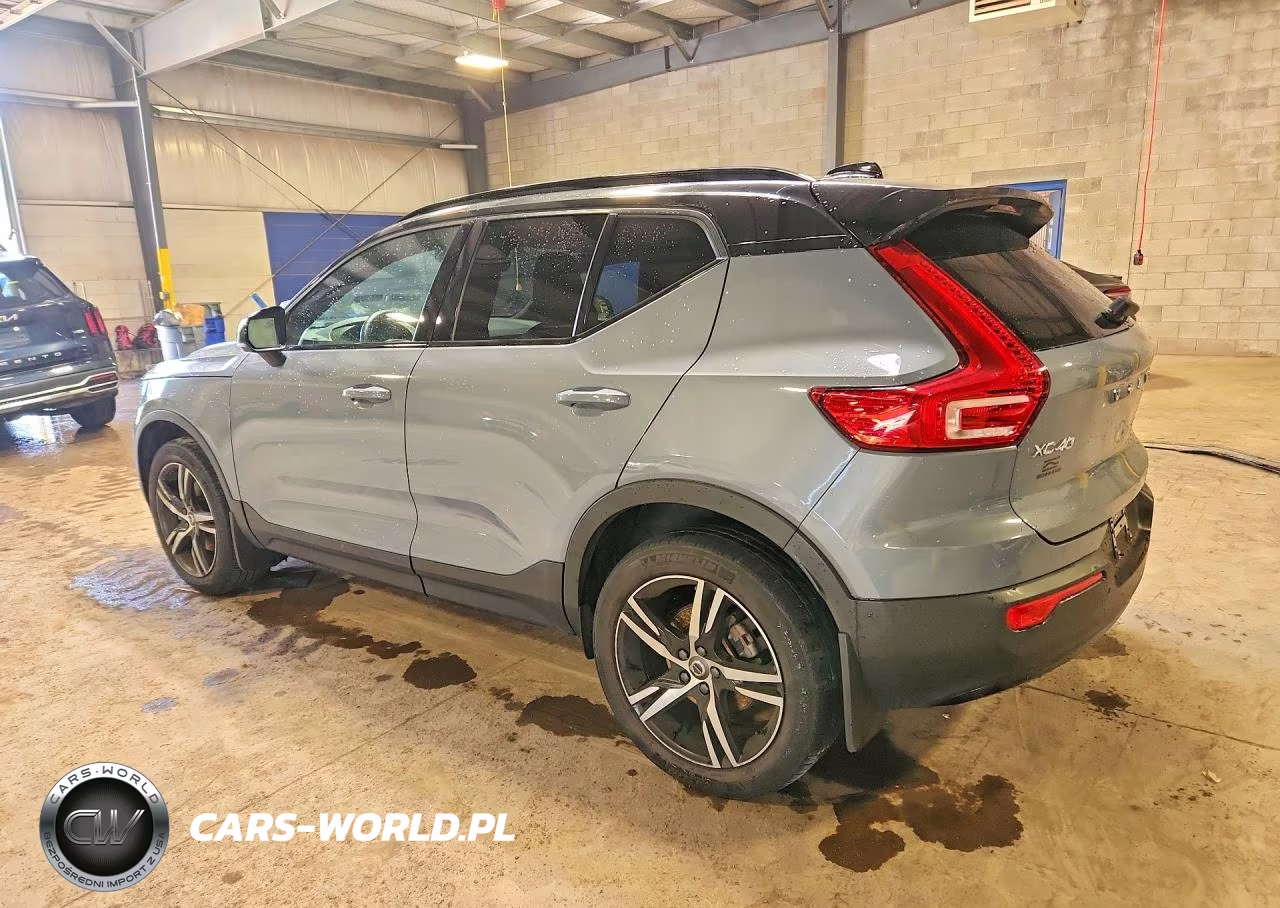 2021 Volvo Xc40 T5 R-Design VIN:YV4162UM8M2616886 - 2