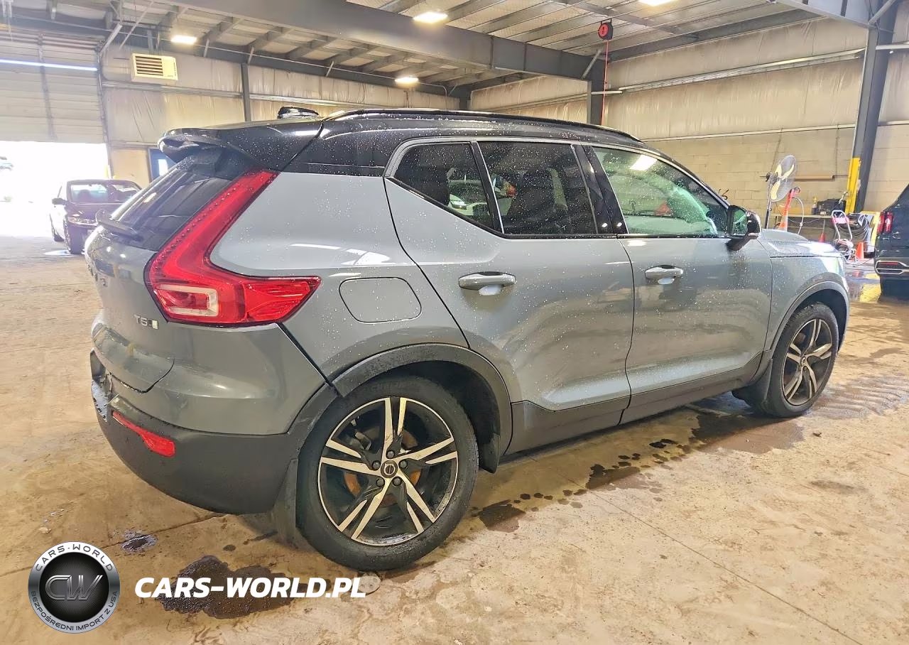2021 Volvo Xc40 T5 R-Design VIN:YV4162UM8M2616886 - 3