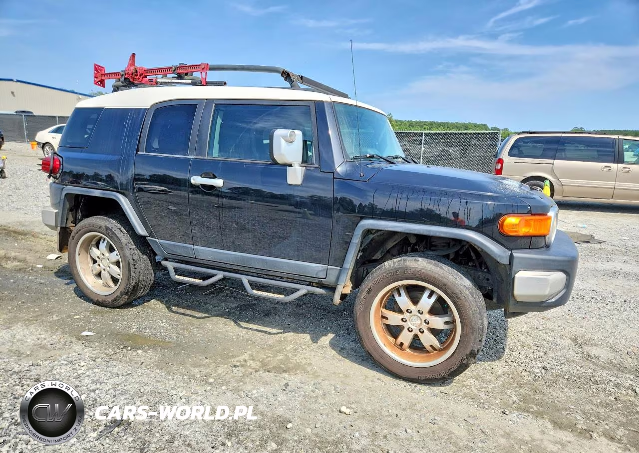 2007 Toyota Fj Cruiser Base VIN:JTEBU11F270032122 - 4