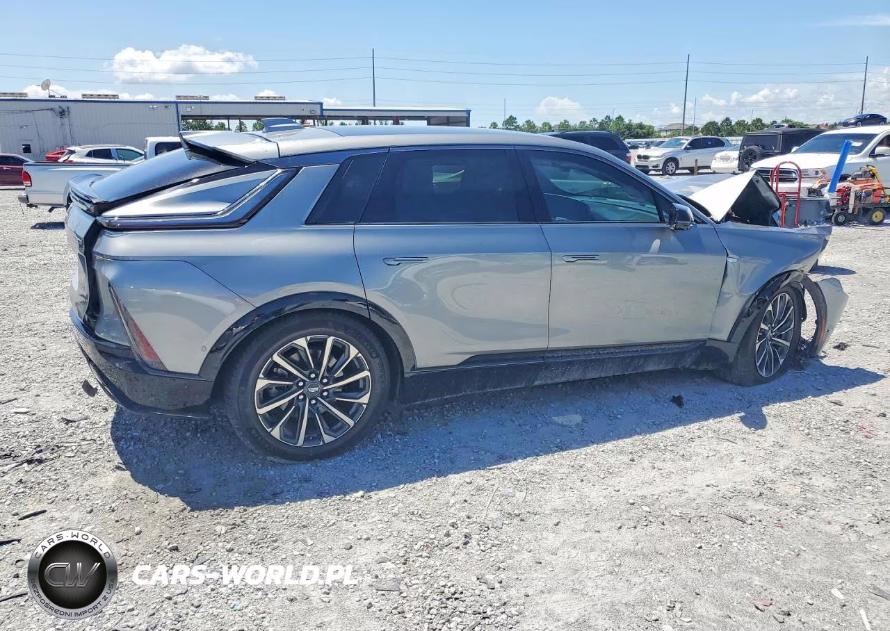 2024 Cadillac Lyriq Sport VIN:1GYKPTRK3RZ112501 - 3