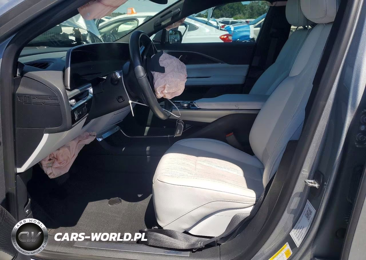 2024 Cadillac Lyriq Sport VIN:1GYKPTRK3RZ112501 - 7