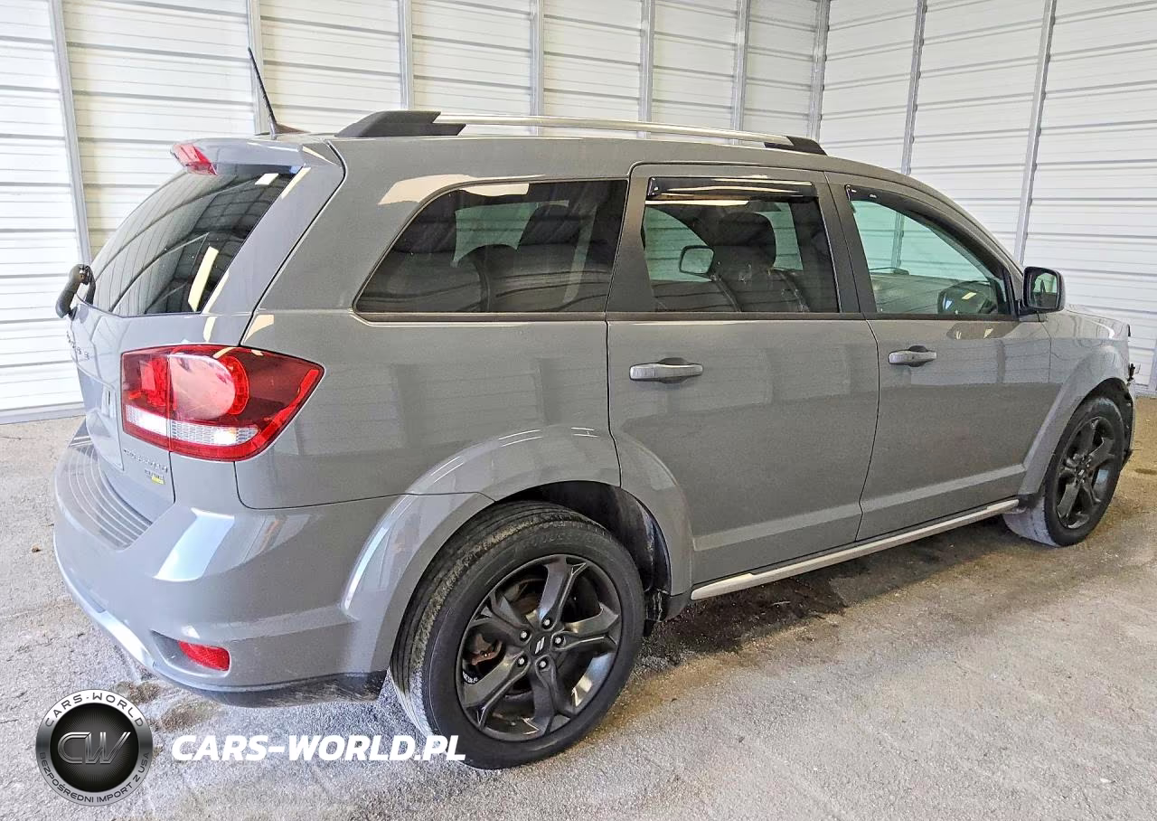 2019 Dodge Journey Crossroad VIN:3C4PDCGG5KT861624 - 3