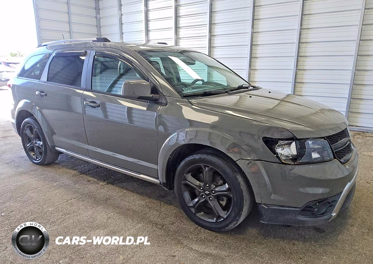 2019 Dodge Journey Crossroad VIN:3C4PDCGG5KT861624 - 4