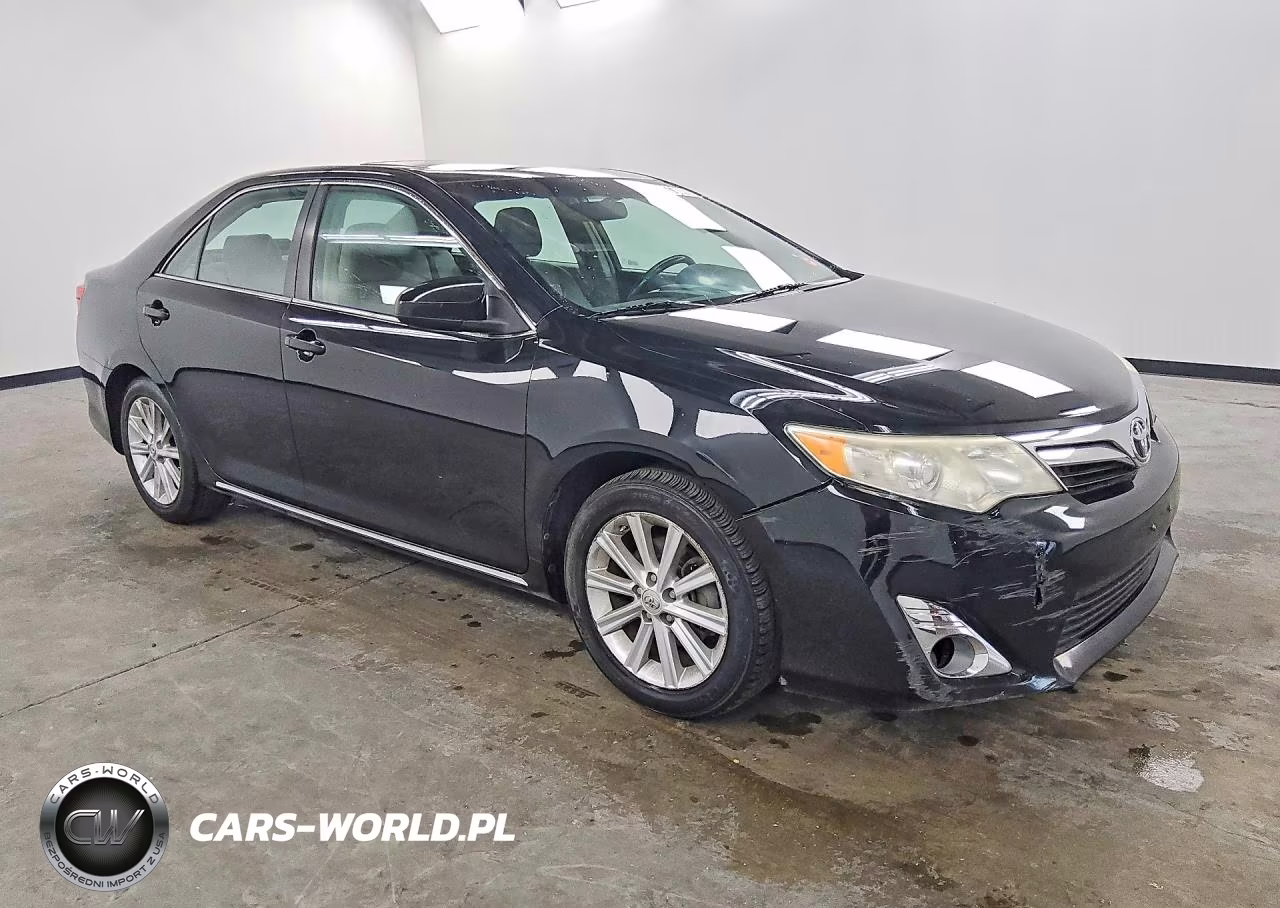 2014 Toyota Camry Xle VIN:4T4BF1FKXER398115 - 4