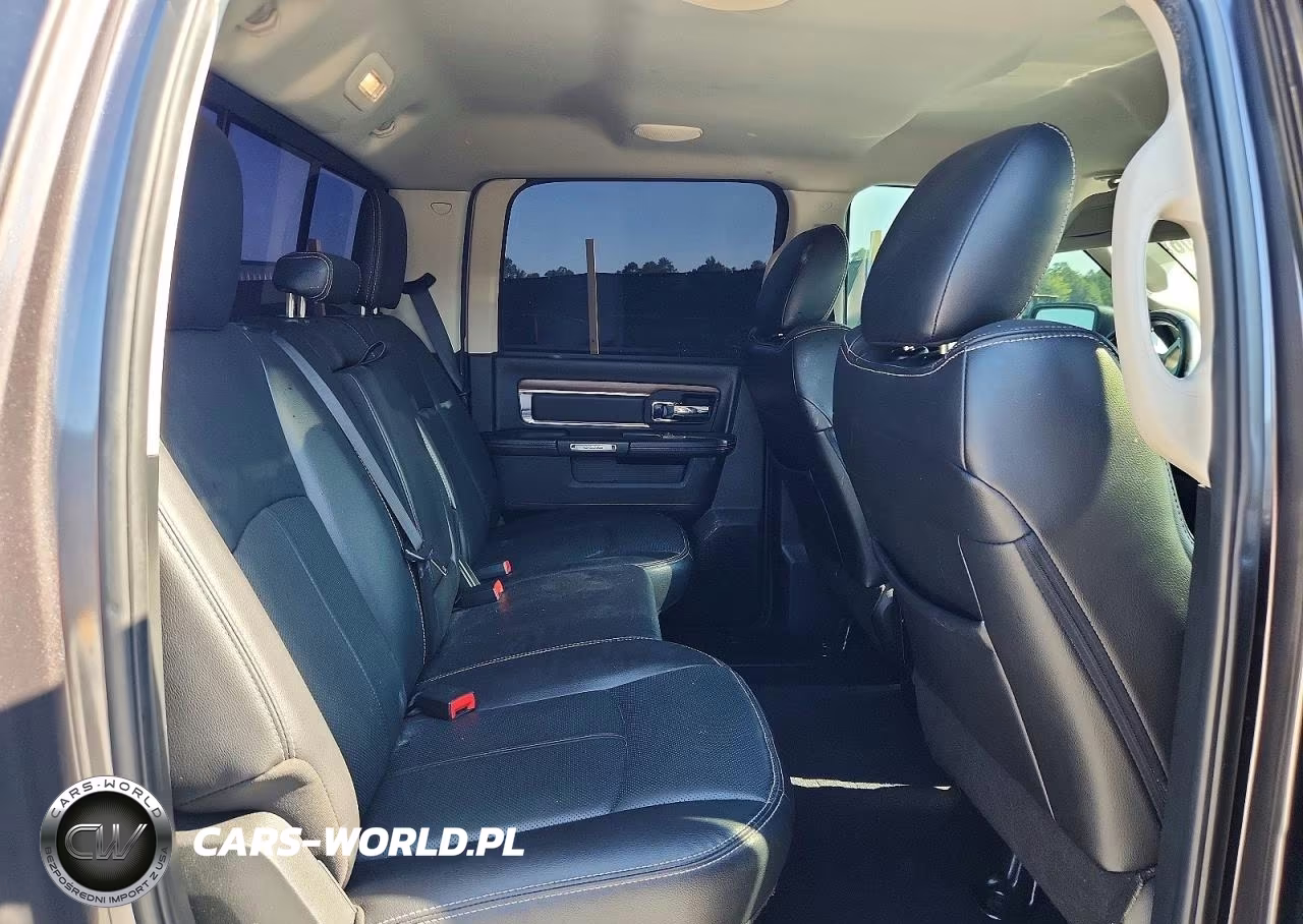 2018 Ram 1500 Laramie VIN:1C6RR6NT0JS168298 - 10