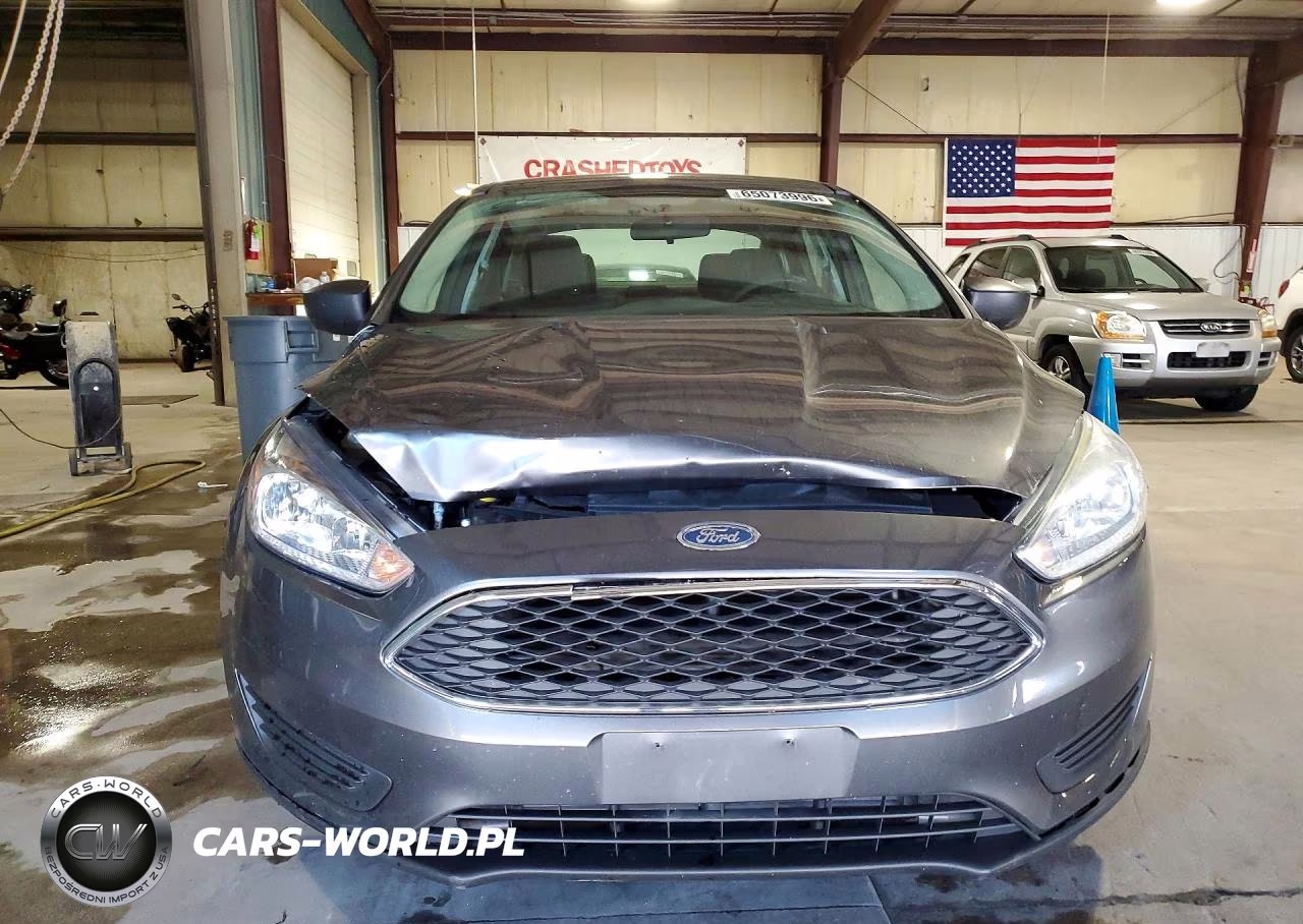 2018 Ford Focus S VIN:1FADP3E20JL309479 - 5